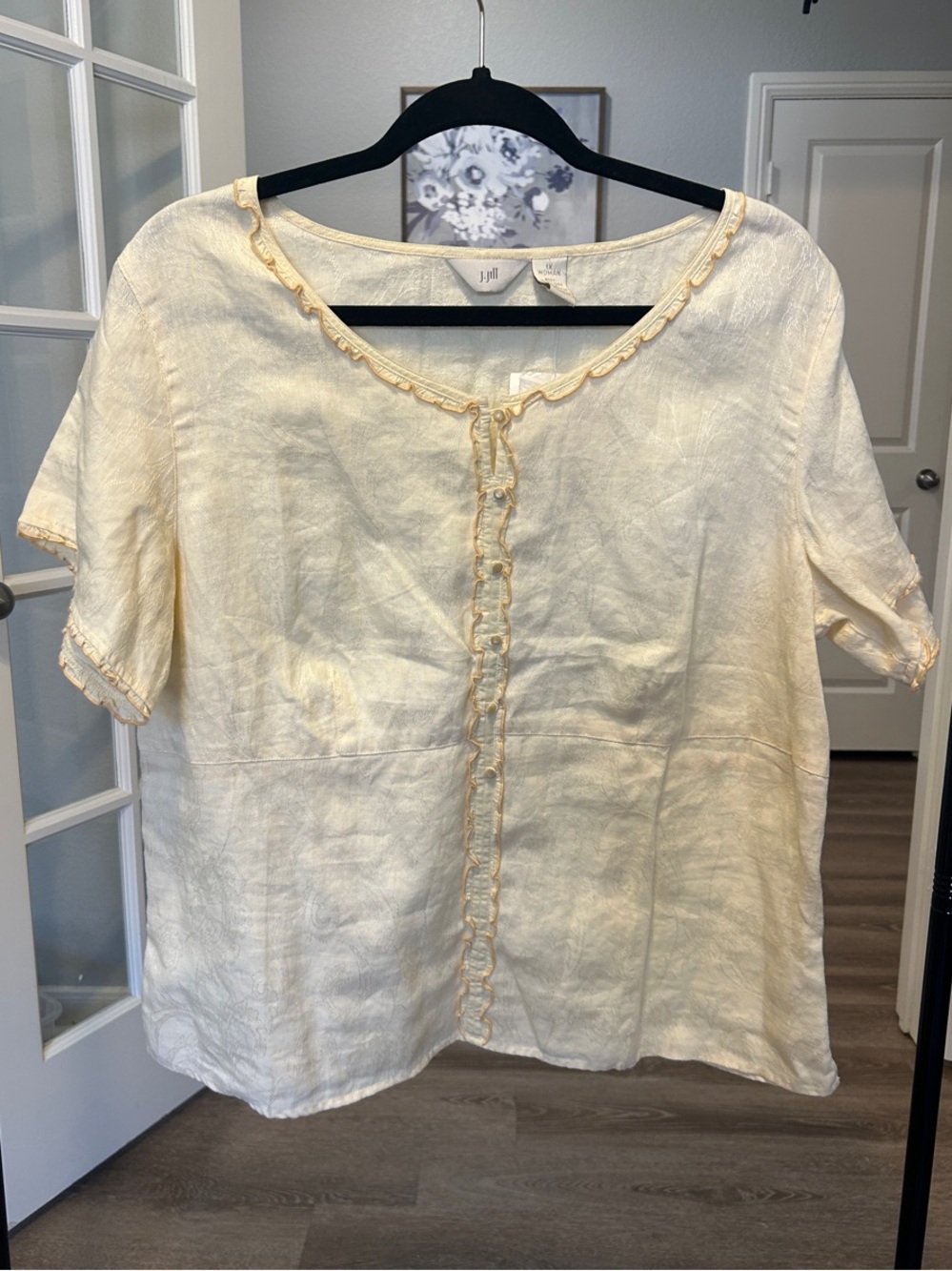 J. Jill Cream Short-Sleeve Ruffle-Trim Button Front Blouse
